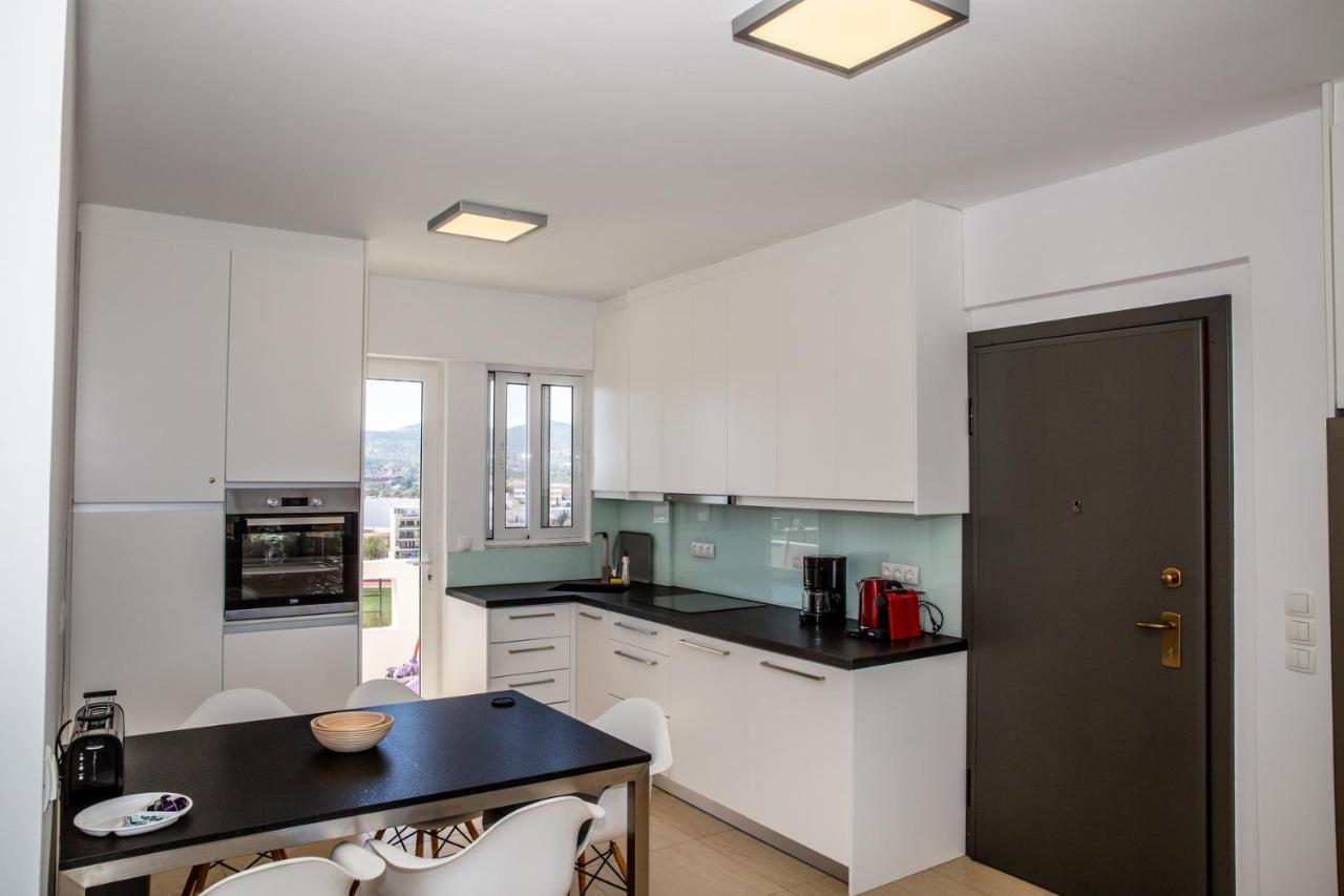 Komfort City Apartment "Elias" Mit Meerblick In Lavrio Екстериор снимка